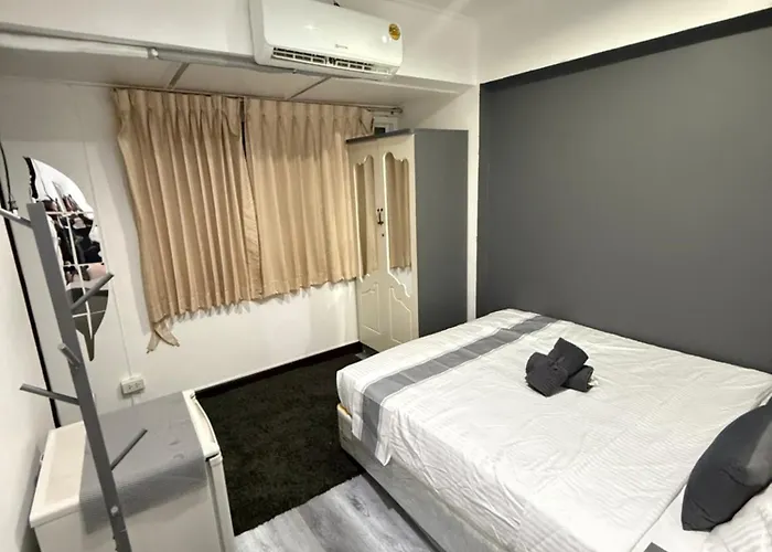 Ree House- Sukhumvit 23 3* Banguecoque